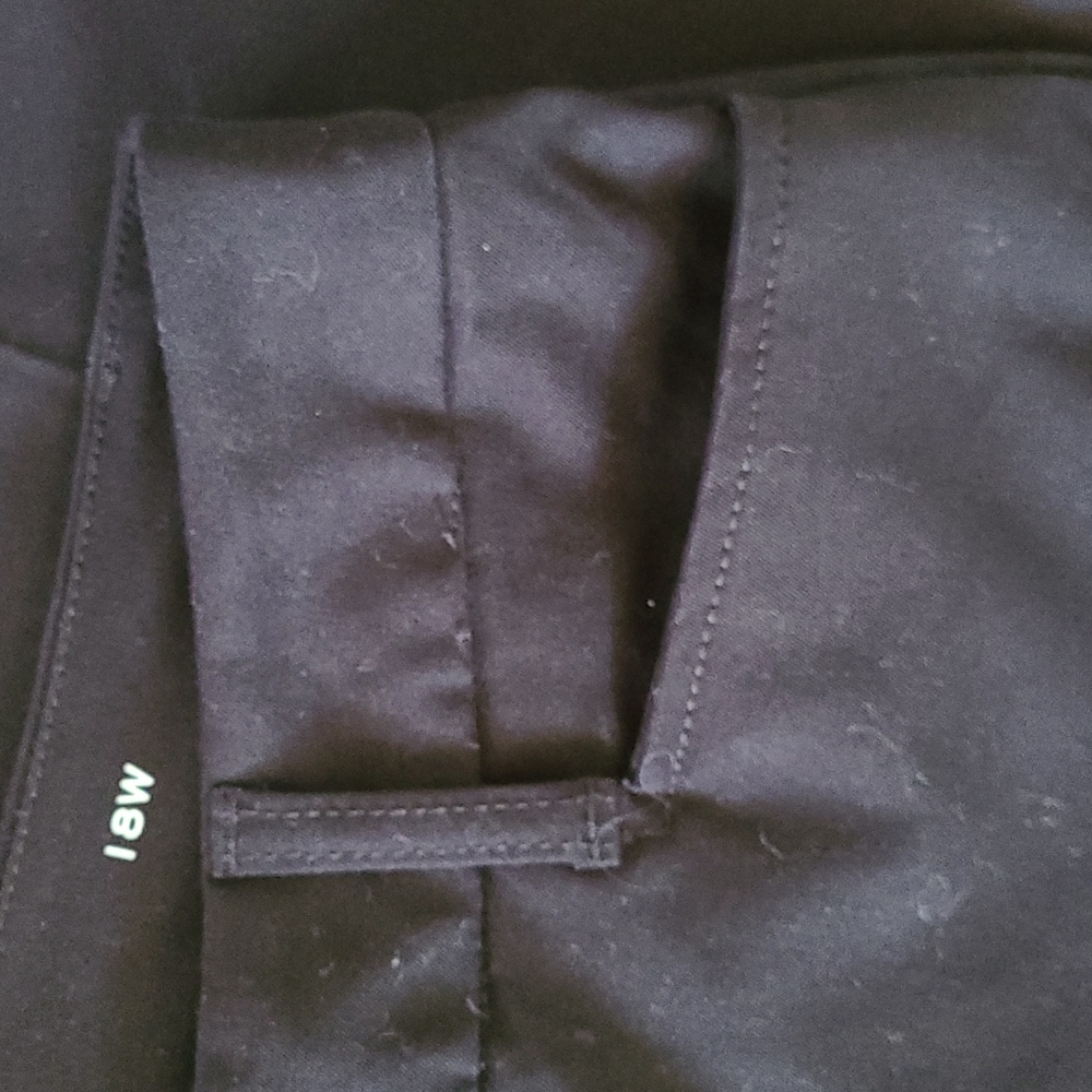 St. John's Bay Strt Leg Mid Rise Pants.  Sz 18W Black. Cotton/Spandex Blend NWOT - Picture 4 of 9